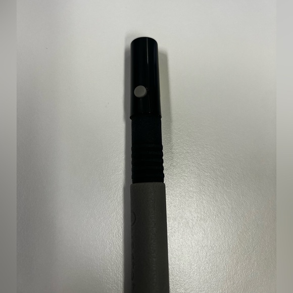 Quartet Classic Comfort Class 2 Laser Pointer - Graphite Gray - Picture 6 of 7